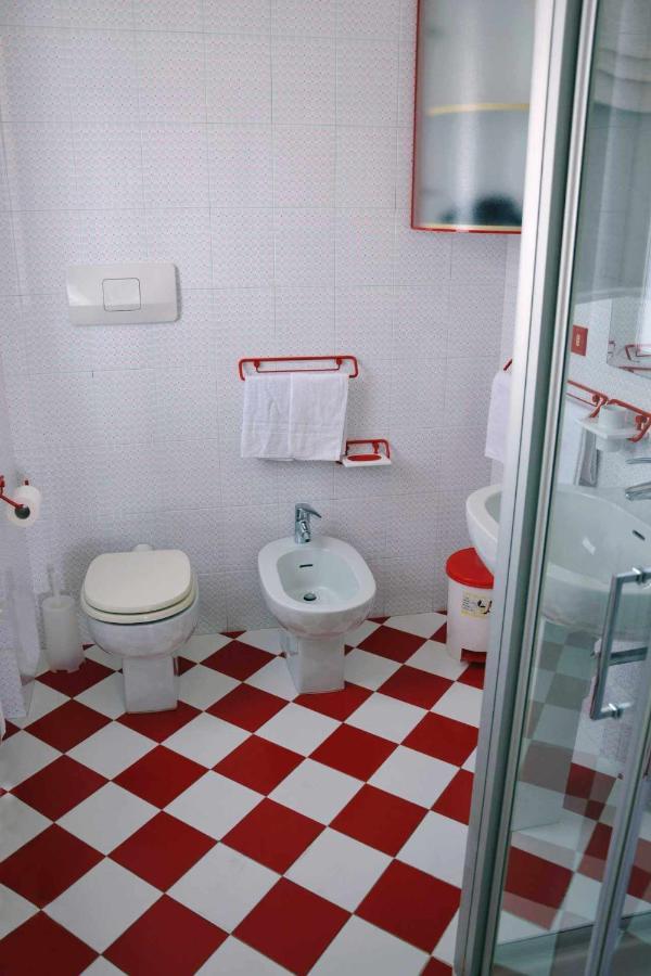 Bed and Breakfast Beb Cornelia Атри Экстерьер фото