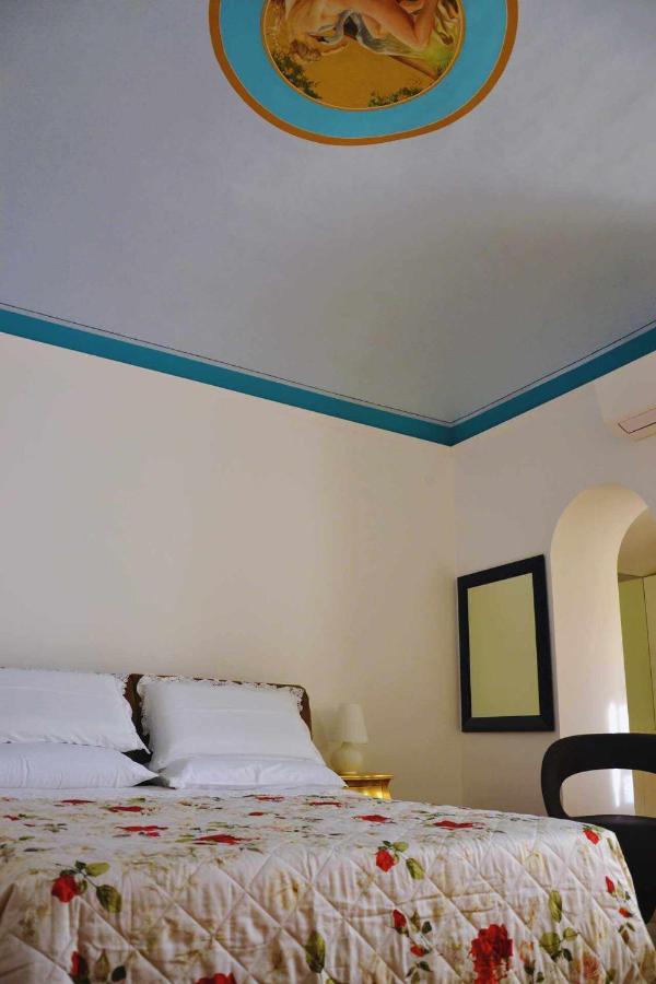 Bed and Breakfast Beb Cornelia Атри Экстерьер фото