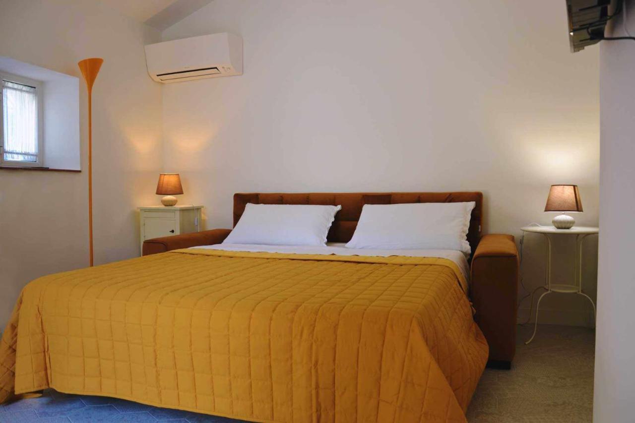 Bed and Breakfast Beb Cornelia Атри Экстерьер фото